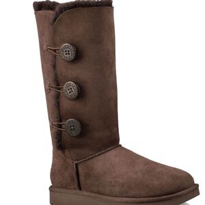 UGG Bailey Button